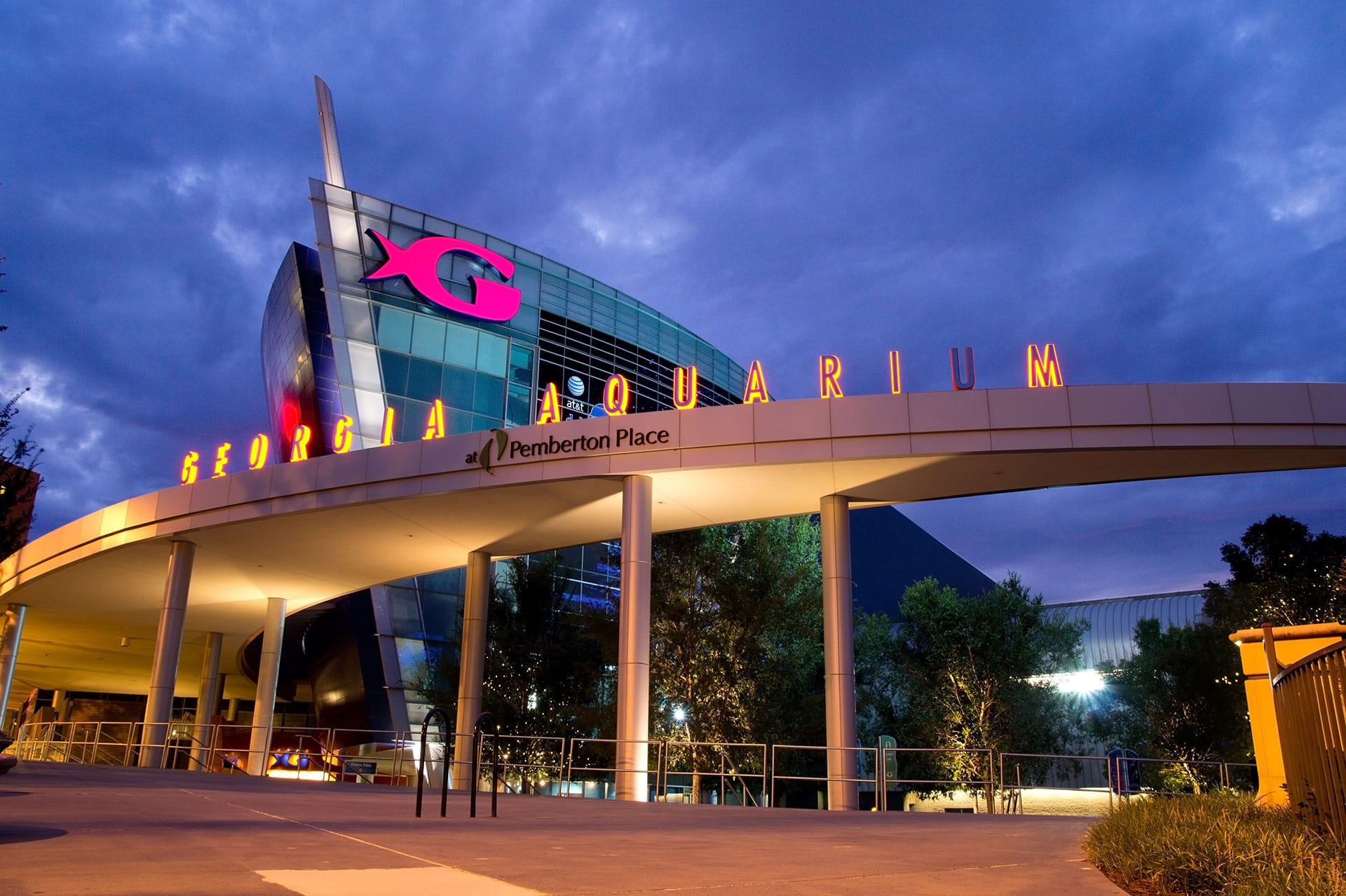 Outside of the Georgia Aquarium