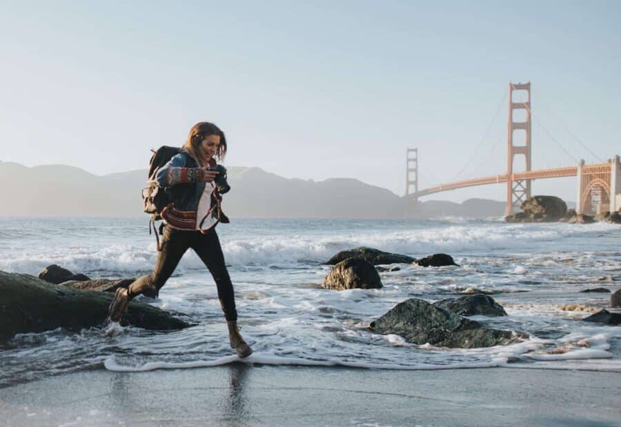 Traveling pediatric nurse passing by the beach